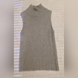 {Zara} Sleeveless Sweater